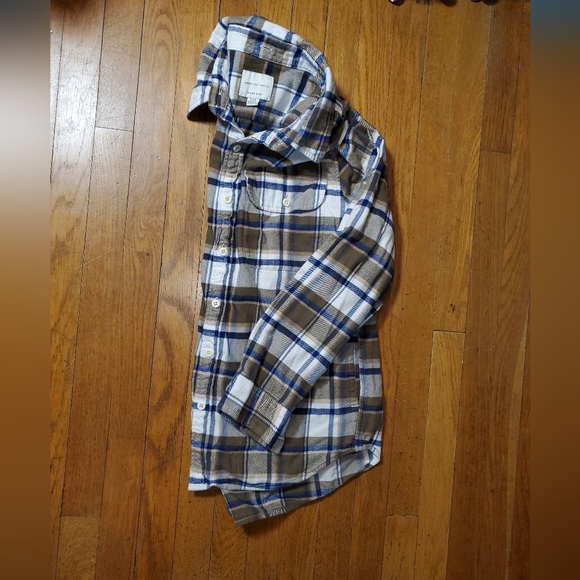 American Eagle Outfitters Blue and Brown Flannel Shirt - Picture 10 of 10